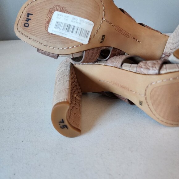 Vince Camuto Gladiator Sandal "NEW" - Picture 14 of 16